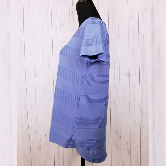 ⬇️🌹 Lularoe (S) Striped Sky Blue Tshirt - Picture 5 of 7